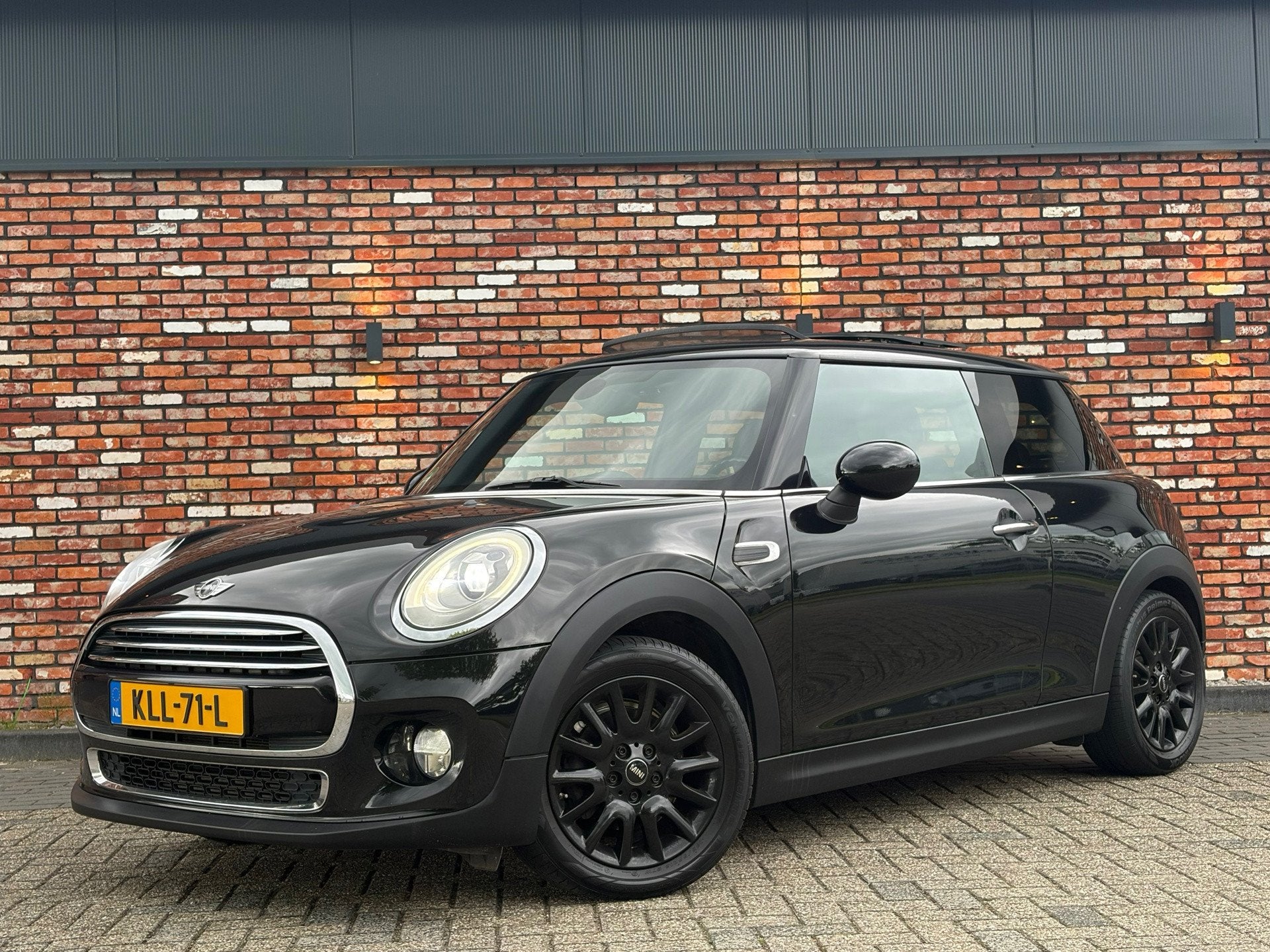 Mini Mini 1.5 Cooper Chili Business Pano Cruise Led Stoelver, Auto's, Mini, Voorwielaandrijving, Gebruikt, Overige carrosserieën
