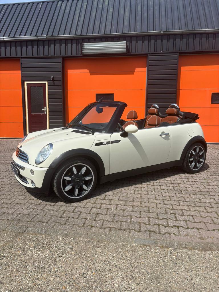 Mini 1.6 16V Cooper Cabrio 2008 Wit, Auto's, Mini, Voorwielaandrijving, 4 cilinders, Cabriolet, 4 stoelen