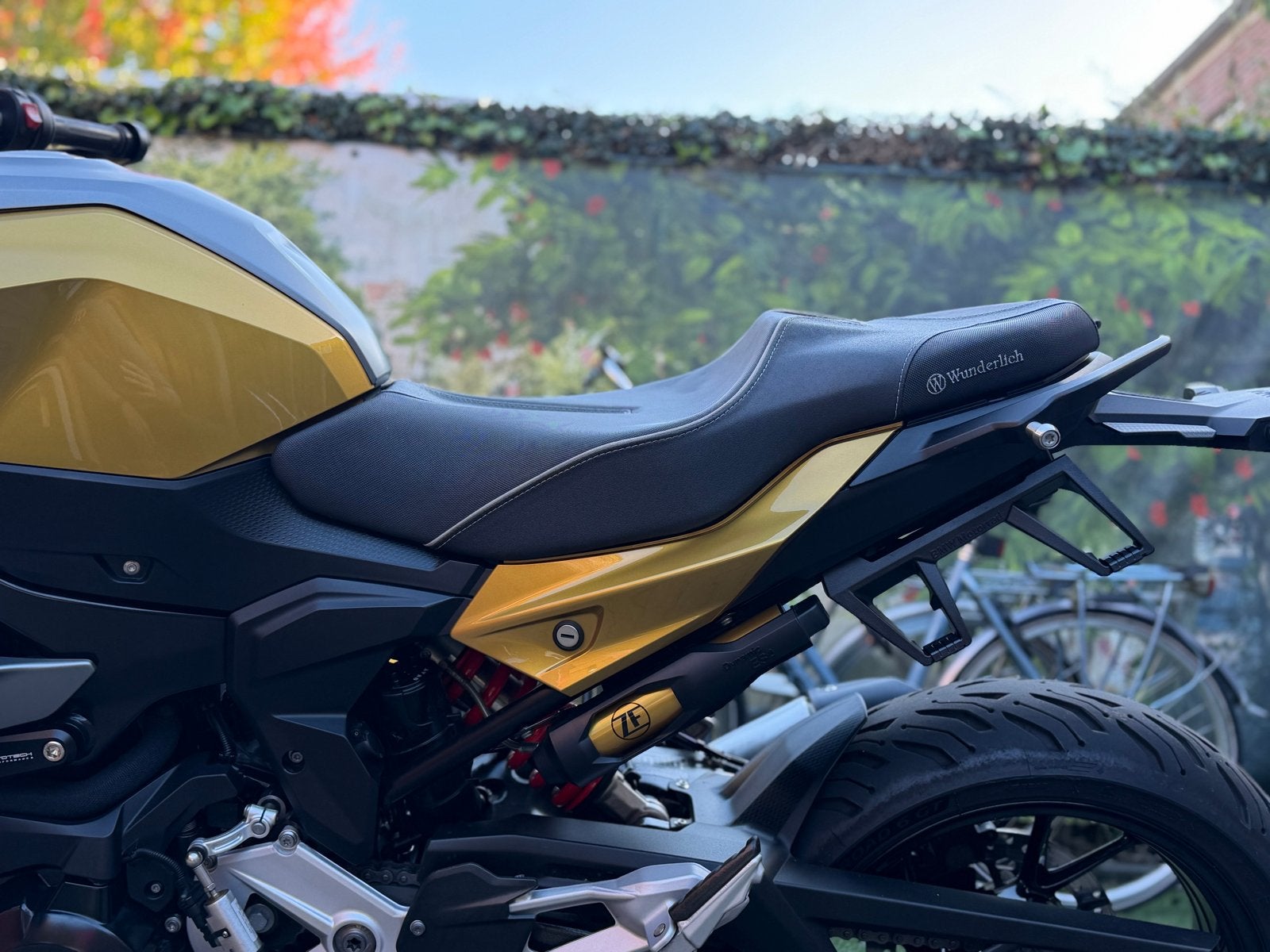 Wunderlich AKTIVKOMFORT Zadel BMW F900XR / F900R, Ophalen, Gebruikt
