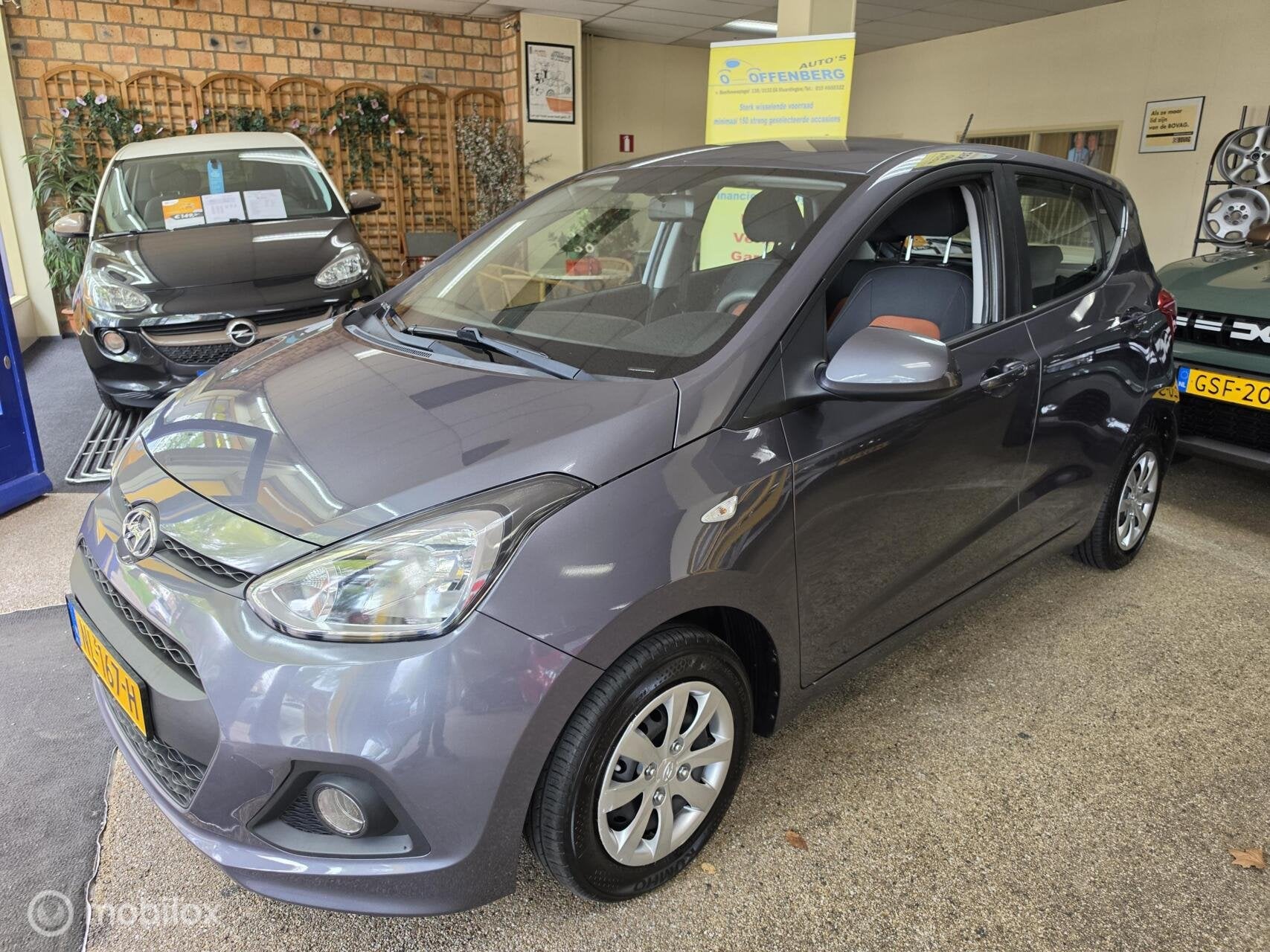 Hyundai i10 1.0i Go! 2017, Gebruikt, 4 stoelen, Origineel Nederlands, Bedrijf
