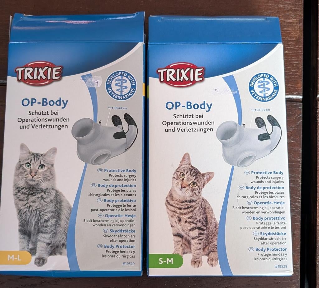 Katten romper 2stuks, Dieren en Toebehoren, Ophalen