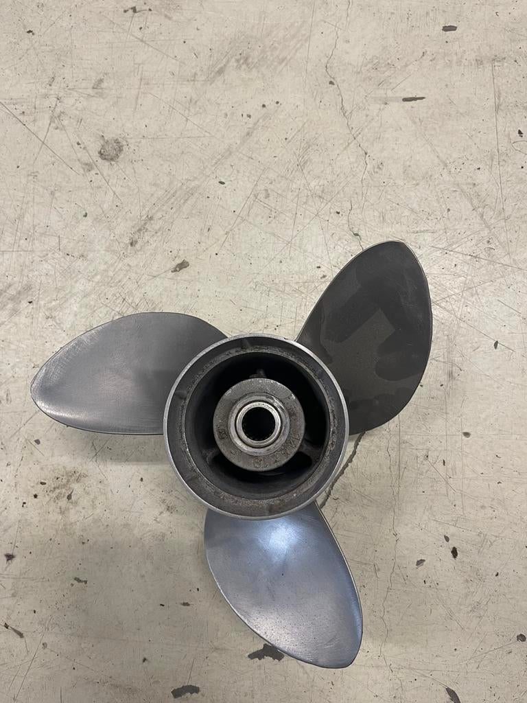 Rvs schroef 125 euro, Ophalen, Gebruikt, Motor en Techniek, Motorboot