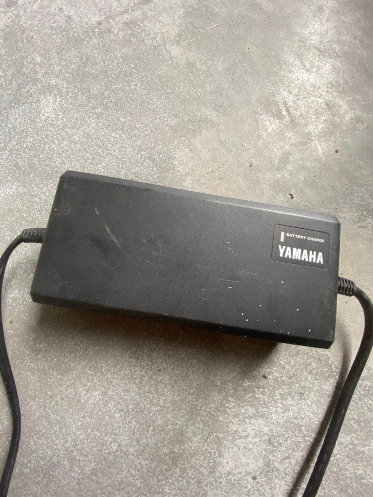 Oplader yamaha, Zo goed als nieuw