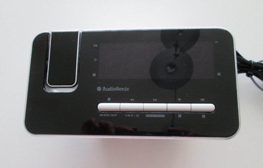 Foto 2 van AudioSonic CL-1492 – wekkerradio met wand-/plafondprojectie
