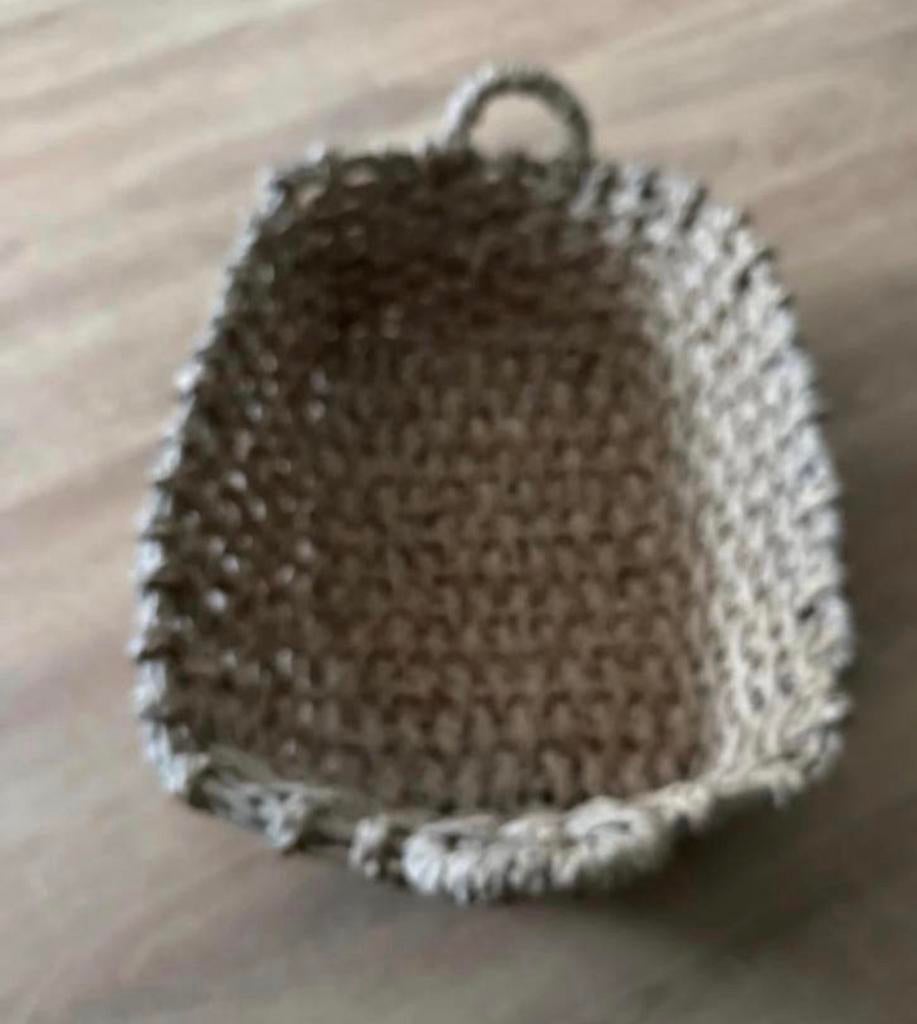 Rieten mand 25x40cm - Ideaal voor opbergen of decoratie, Mand, Ophalen of Verzenden, Zo goed als nieuw, Riet