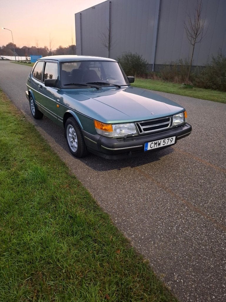 Saab 900i 16v 1988, Auto's, Voorwielaandrijving, Metallic lak, 4 cilinders, Saab 900