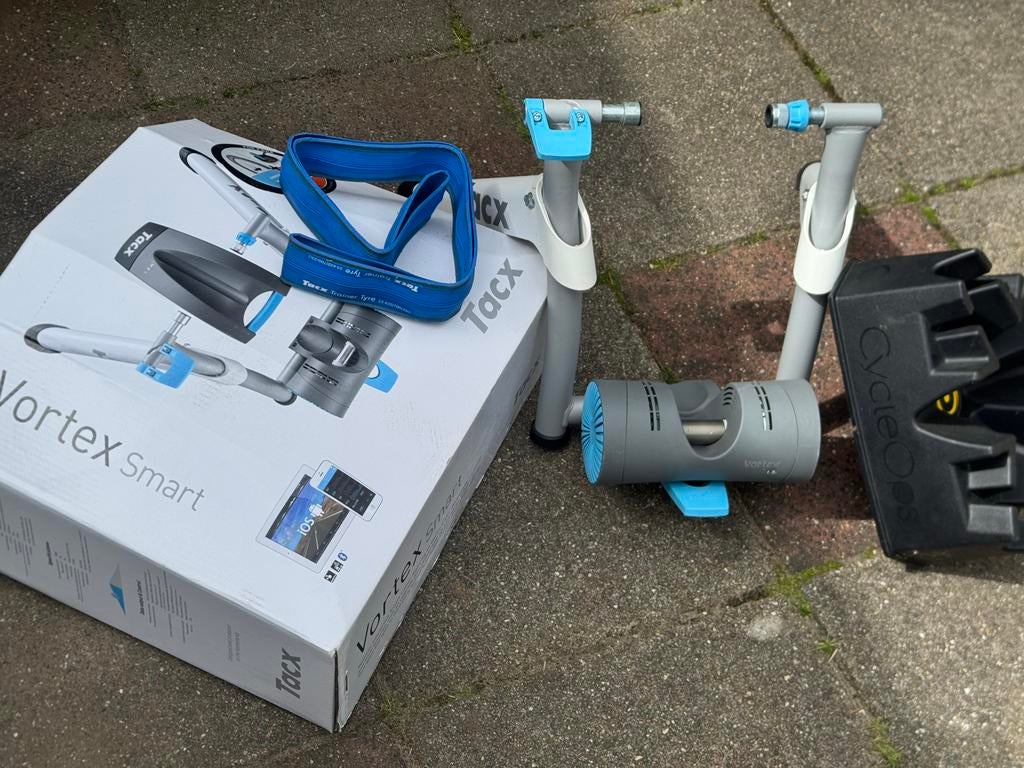 Tacx Vortex Smart fietstrainer met CycleOps voorwielsteun, Ophalen, Overige typen, Kunststof, Zo goed als nieuw