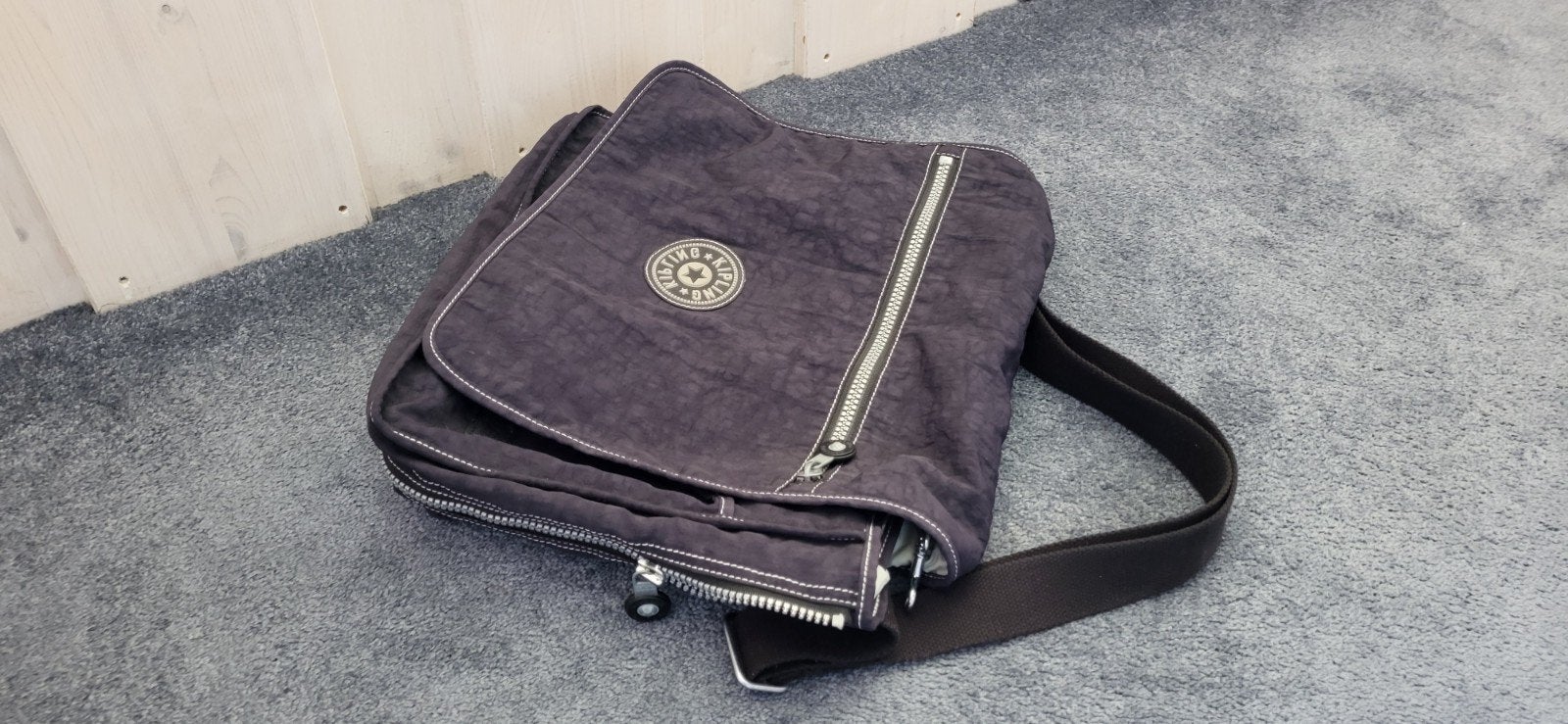 Kipling Schoudertas - Donkergrijs/Zwart, Sieraden, Tassen en Uiterlijk, Tassen | Schoudertassen, Ophalen of Verzenden, Gebruikt