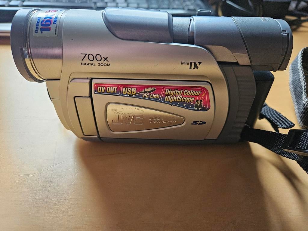 JVC Camcorder HI8 met foutmelding, Ophalen of Verzenden