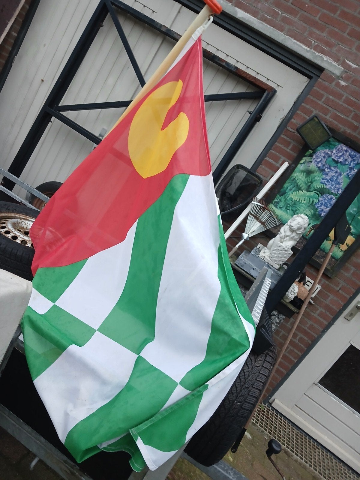 dorpsvlag van tijnje zie foto's, Ophalen, Gebruikt