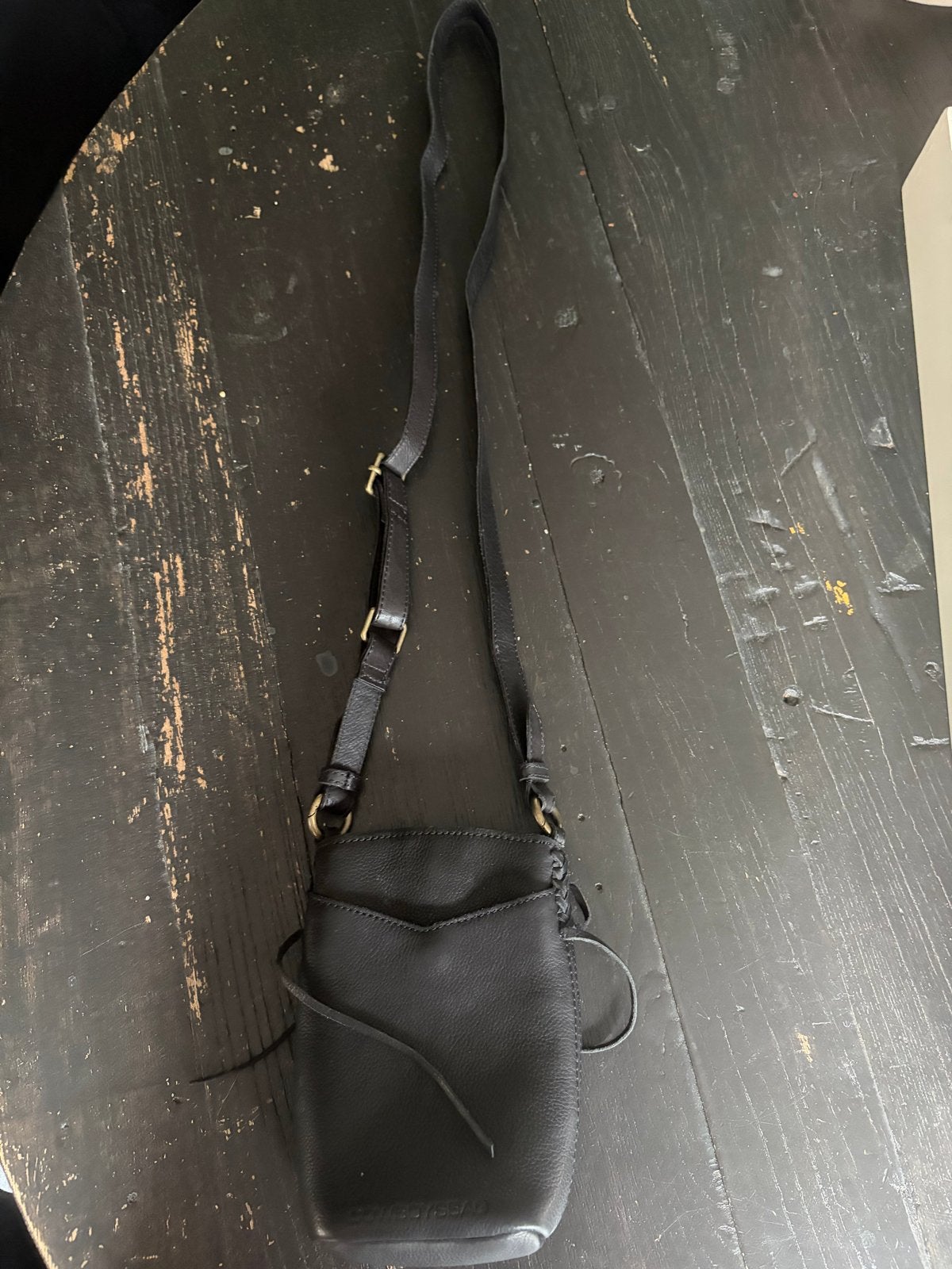 Cowboysbag Phonebag Orlando Zwart Leer Crossbody Tasje, Sieraden, Tassen en Uiterlijk, Tassen | Damestassen, Ophalen of Verzenden