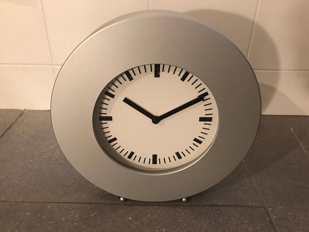 Klok Ikea Round Aluminium Vintage   µh, Ophalen of Verzenden, Wandklok