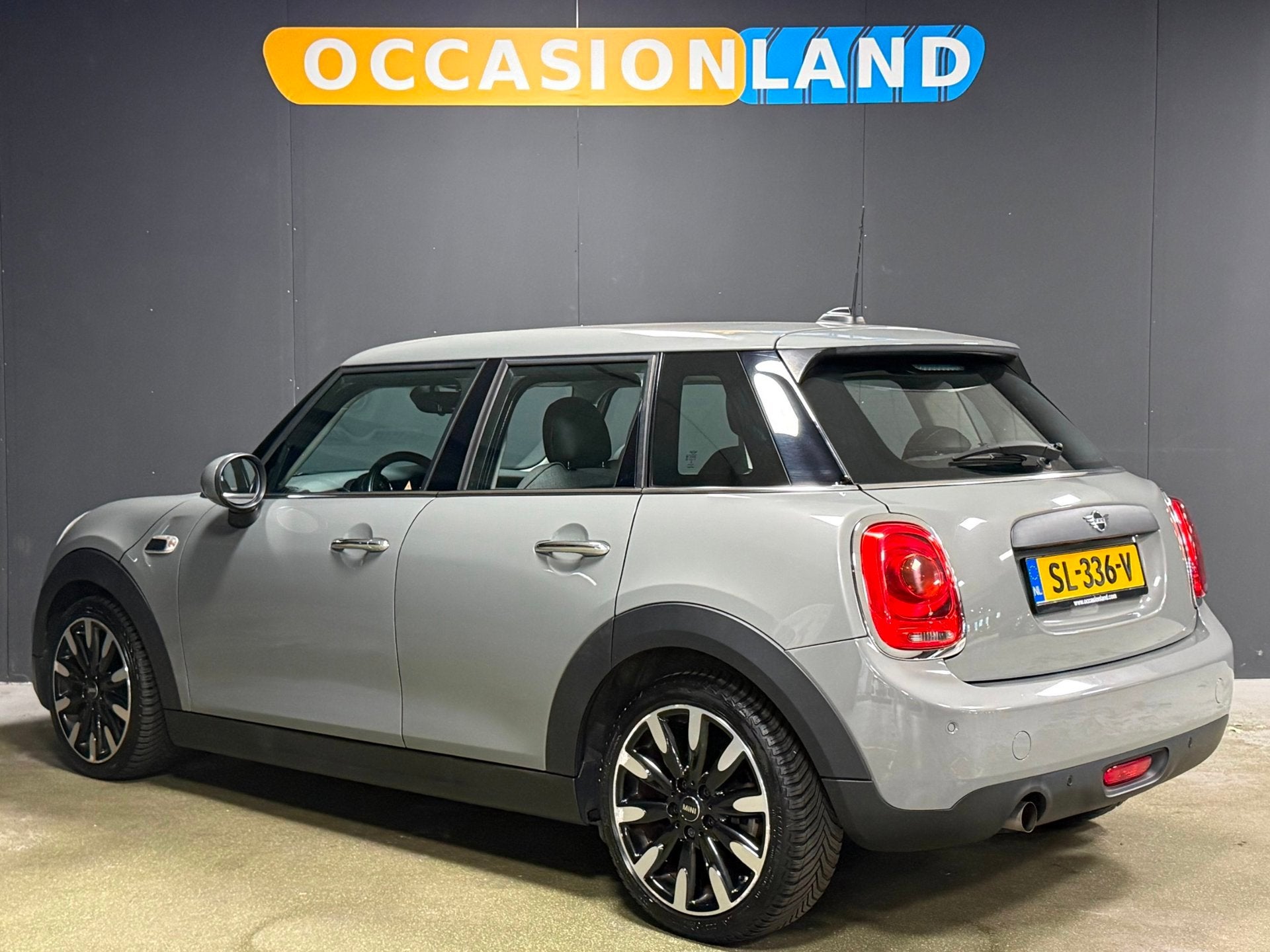 Mini 5-Deurs 1.5 One Pepper|NAP|SFEER|CRUISE|CARPLAY|BLUETOO, Auto's, Mini, Dealer onderhouden, Leder en Stof, Bedrijf, 3 cilinders
