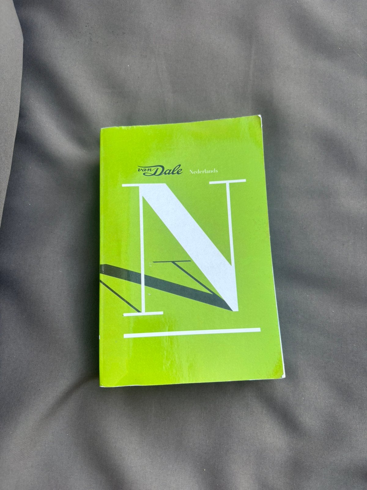 Woordenboek nederland, Ophalen of Verzenden, Gelezen, Nederlands