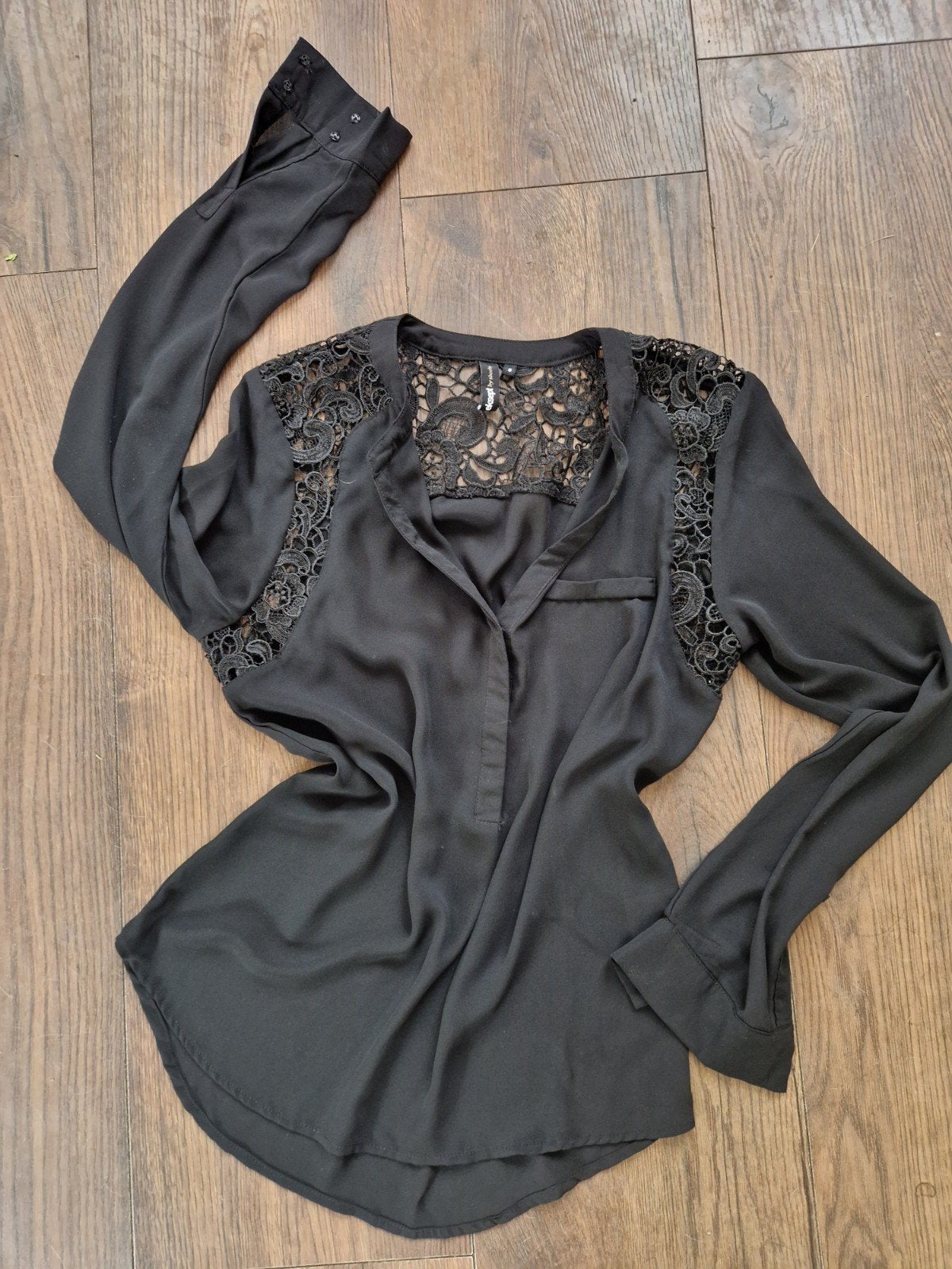 Prachtige soepelvallende zwarte blouse - Maat S, Zwart, Nieuw, Ophalen of Verzenden, Eksept by Shoeby