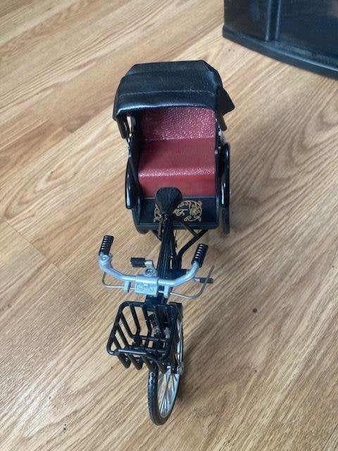 Riksja Retro Klassieke Auto Model  Driewieler Handkar Vo, Ophalen of Verzenden, Zo goed als nieuw, Motoren