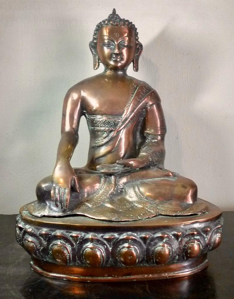 Shakyamuni Boeddha in messing/brons 40 cm, Antiek en Kunst, Kunst | Beelden en Houtsnijwerken, Beeld, Brons, Azië, Ophalen of Verzenden