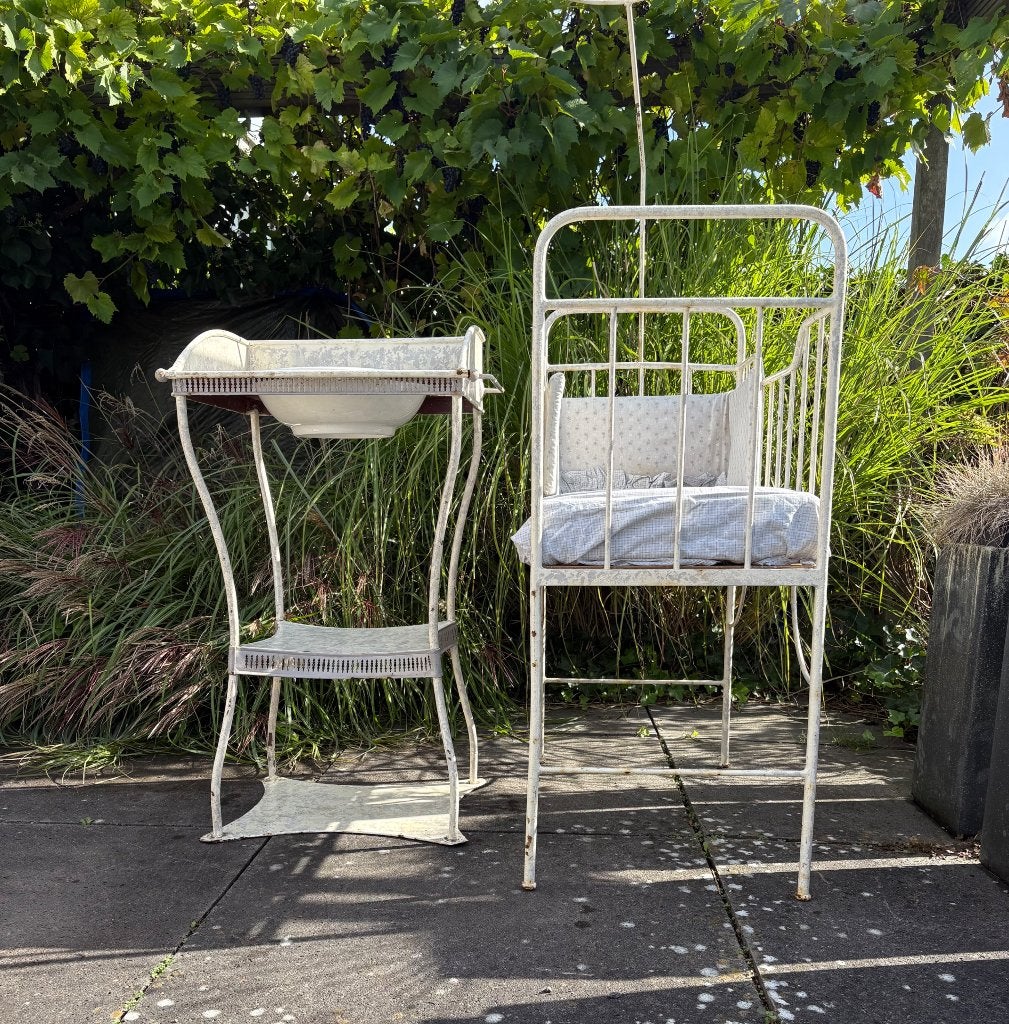 Antieke Gietijzeren Babywieg, Commode en Bankje, Ophalen, Gebruikt, 50 tot 70 cm, 105 cm of meer