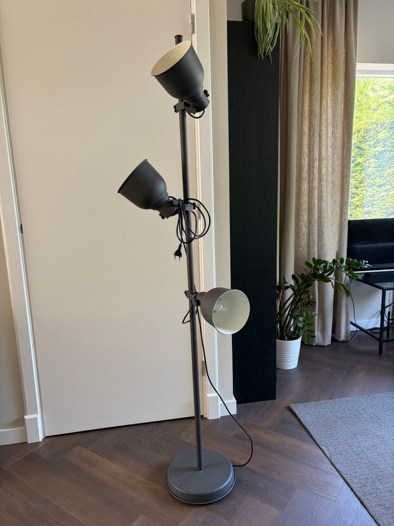 HEKTAR staande lamp IKEA donkergrijs, Huis en Inrichting, Ophalen, Zo goed als nieuw, E14 (klein), 150 tot 200 cm
