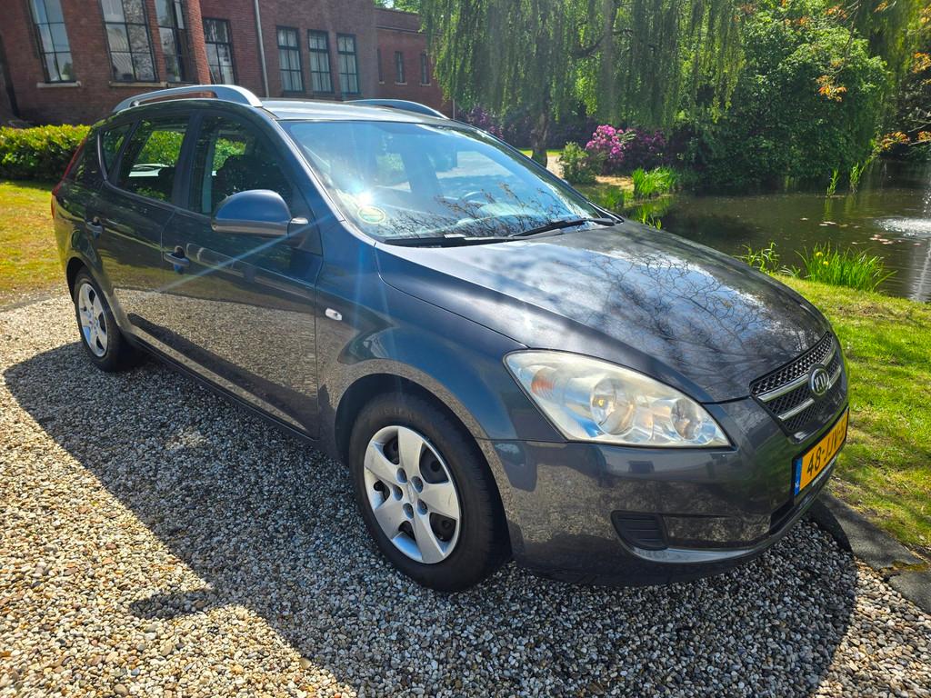 Kia Cee'd Sporty Wagon 1.4 X-tra ISG, Gebruikt, 4 cilinders, 1396 cc, Origineel Nederlands