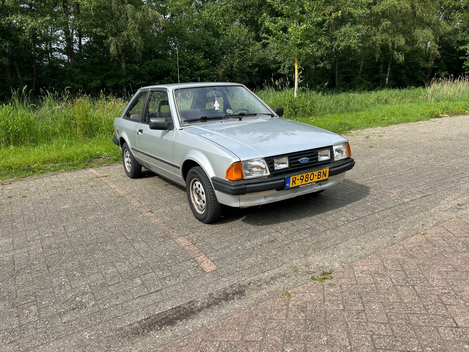 Ford Escort 1.3GL MK3 (rijdend project), Voorwielaandrijving, Escort, Stof, Handgeschakeld
