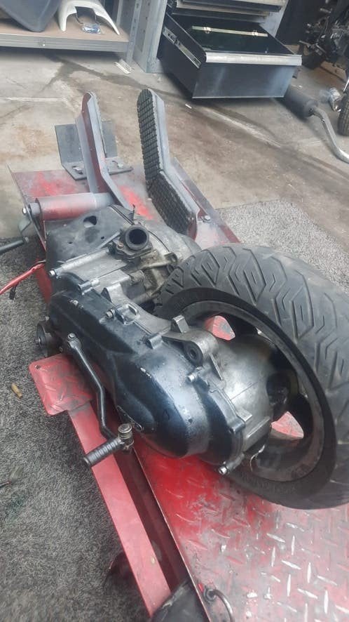 Gezocht: goed Piaggio blok (voor onder Aprilia sr), Ophalen of Verzenden, Gebruikt, Blok, Aprilia