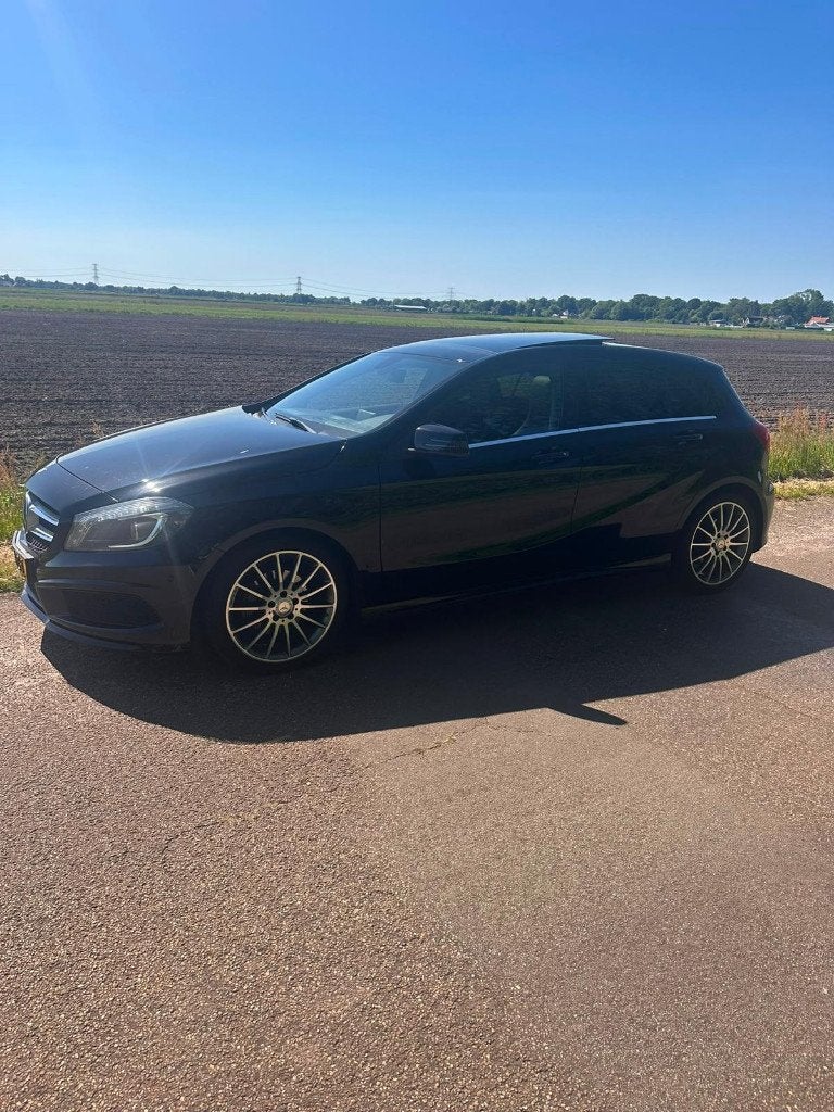 Mercedes-Benz A-Klasse 1.6 A180 Blue EFF AUT 2014 Zwart, 4 cilinders, 1200 kg, 19 km/l, Particulier
