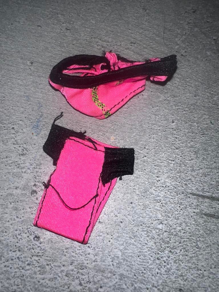 Beach blast 1989 616 Bikini Barbie kleding - Roze met zwart, Verzamelen, Poppen, Ophalen of Verzenden, Gebruikt