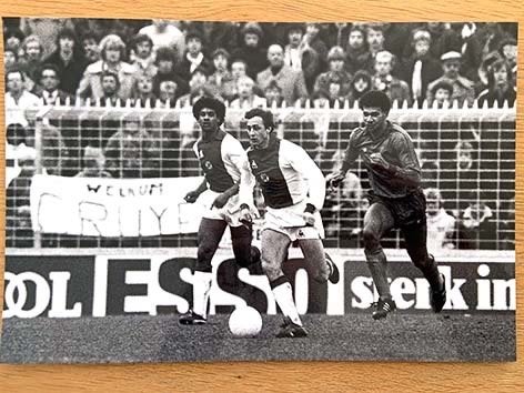 Org z/w foto Johan Cruijff-Rijkaard-Gullit Ajax-H'lem6-12-81, Verzenden, Nieuw, Ajax, Poster, Plaatje of Sticker