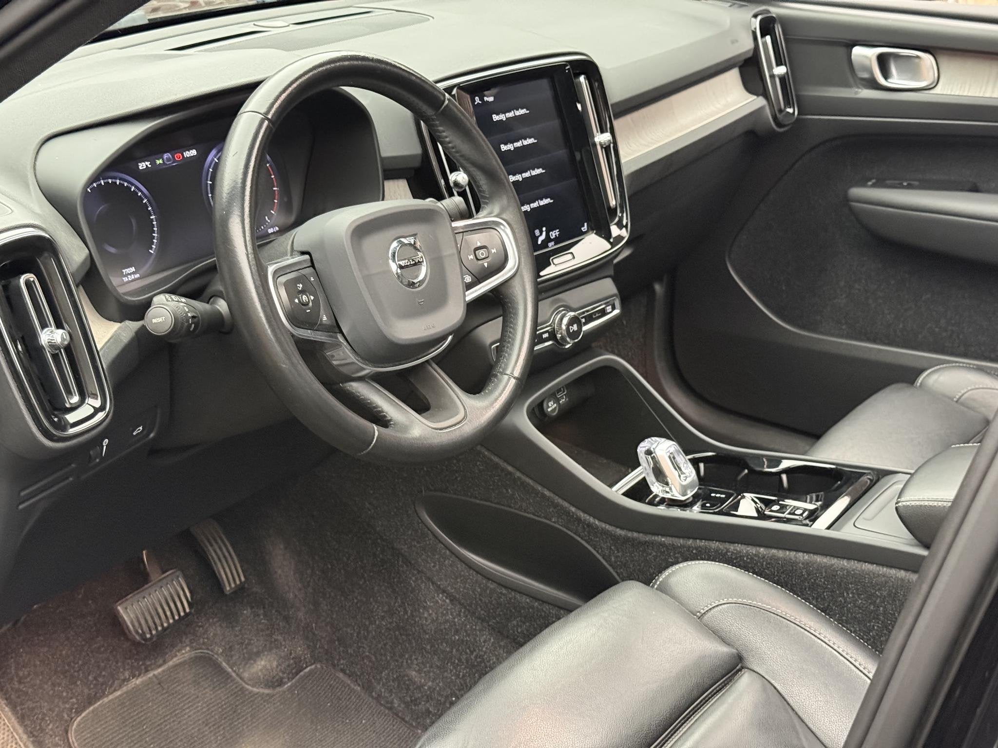 Volvo XC40 2.0 T4 Inscription, Auto's, Volvo, 15 km/l, Euro 6, 1969 cc, Zwart