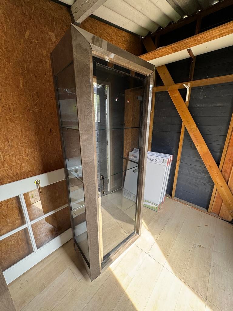 Massief houten Italian style vitrinekast, Ophalen, Zo goed als nieuw, Veranda