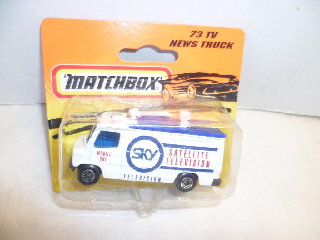 Matchbox 1995 TV Sky News Truck nieuw in blister modelauto., Ophalen of Verzenden, Nieuw, Auto