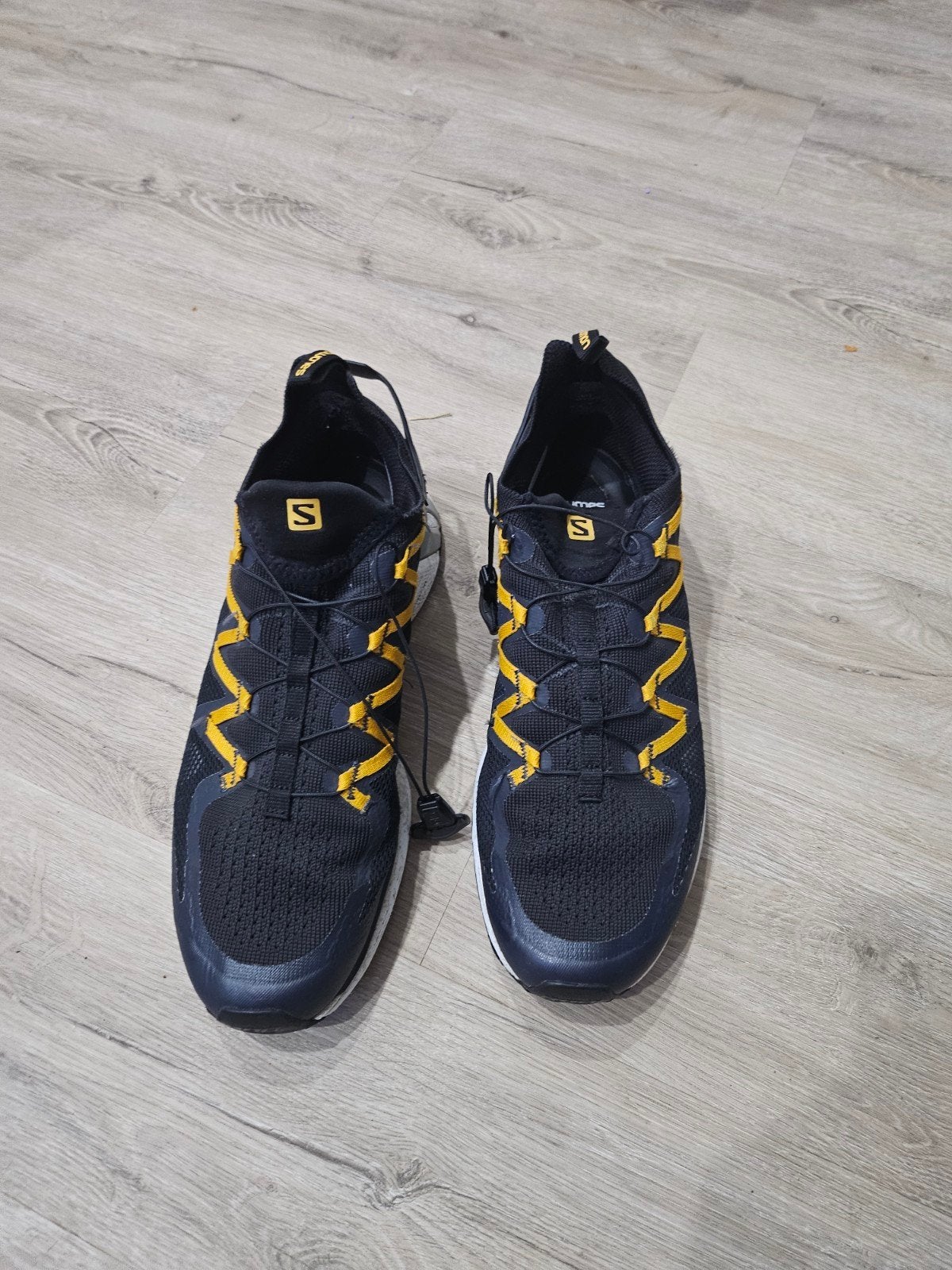 Salomon Sportschoenen Zwart/Geel Maat 44 2/3, Salomon S.A.S., Contact@salomon.com, 144 Avenue de la Mer, 74996 Annecy, France