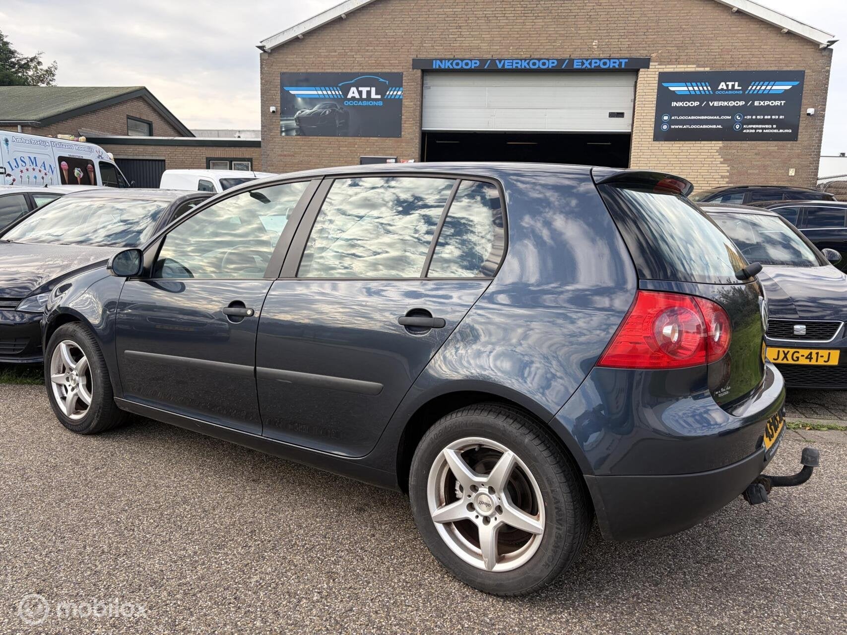 Zeer NETTE Volkswagen Golf 5 1.6 FSI ! DEALER ONDR Apk 08/27, Auto's, Voorwielaandrijving, Dealer onderhouden, 1195 kg, Gebruikt