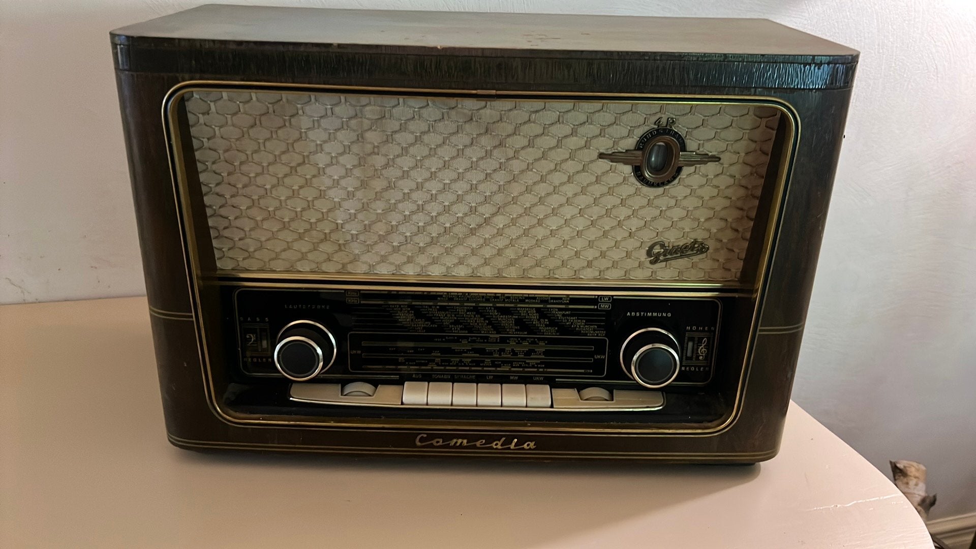 Oude radio, Ophalen