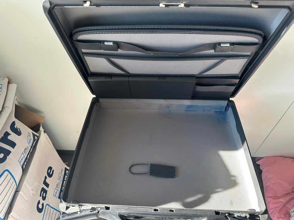 Samsonite Aktetas/Attachékoffer - Gebruikt, Gebruikt, 50 tot 60 cm, Hard kunststof, Slot