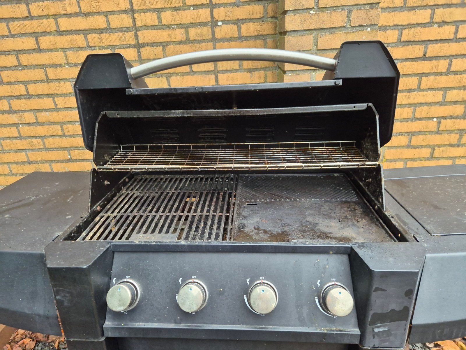 barbecue merk boretti, Ophalen, Boretti