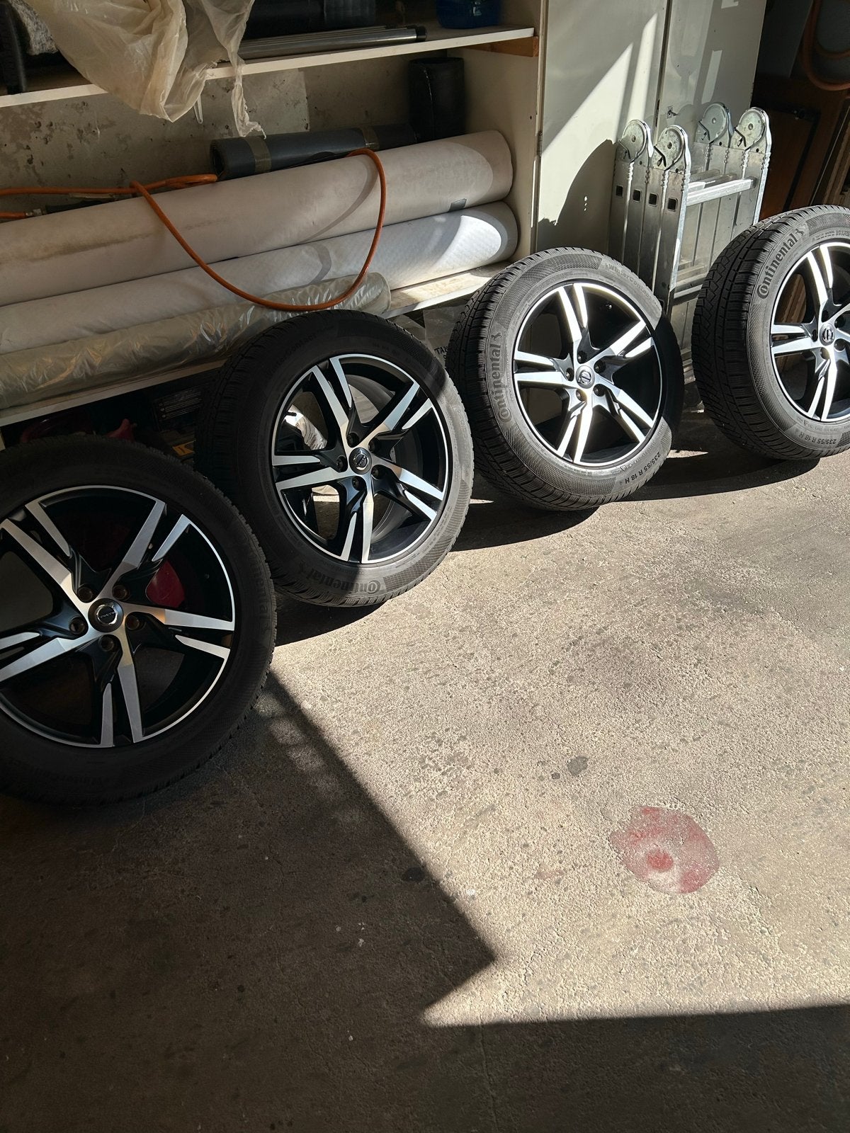 Volvo XC40 Velgen met Continental Winterbanden 18 inch, Ophalen, 18 inch, Gebruikt, Banden en Velgen