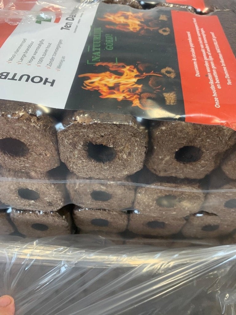 Azobe Houtbriketten- pak 8 euro, Volle pallet (96 pak) 525,-, 6 m³ of meer, Ophalen, Overige houtsoorten, Blokken