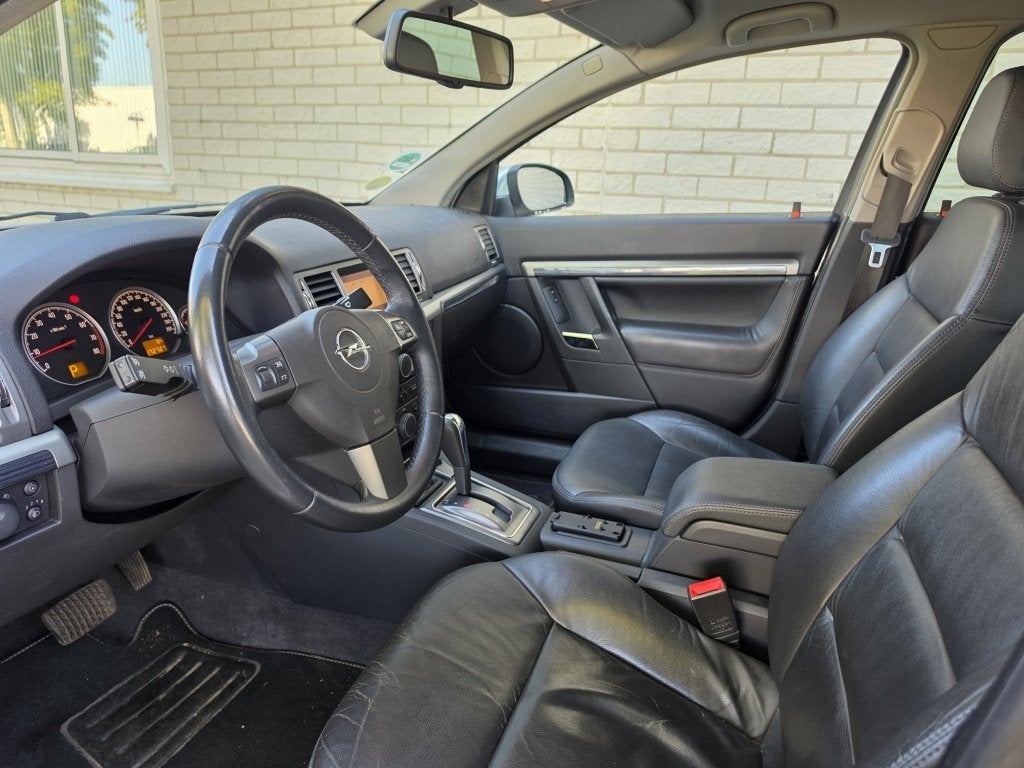 Opel Vectra Wagon 2.2-16V Executive Automaat LEES TEKST!, Auto's, Automaat, Gebruikt, 4 cilinders, Vectra