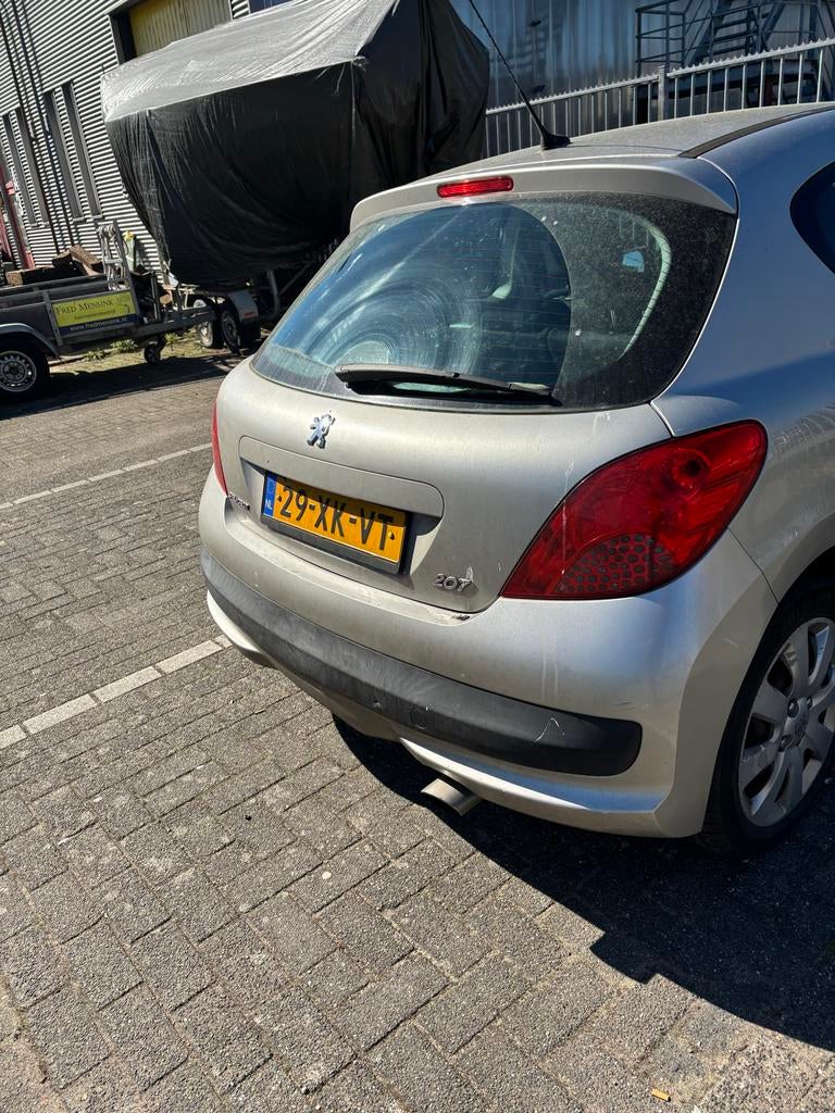 Peugeot 207 1.6 VTI 16V 3DRS AUT 2007 Grijs, Auto's, Peugeot, 4 cilinders, 1196 kg, 119 pk, 57 €/maand