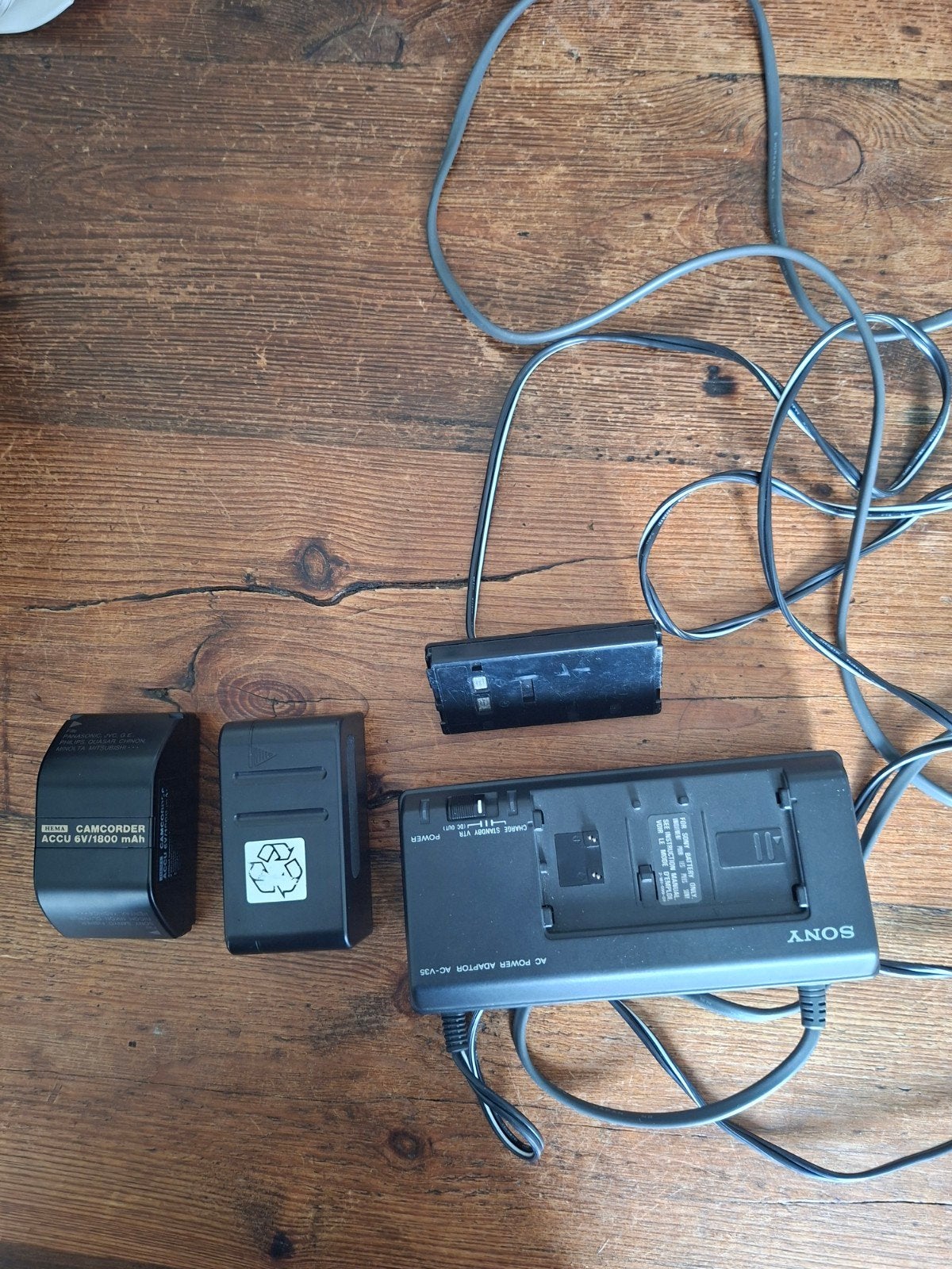 Sony Oplaad Batterij voor Handycam Video 8 (AC-V35), Audio, Tv en Foto, Videocamera's Digitaal, Ophalen of Verzenden, Overige soorten