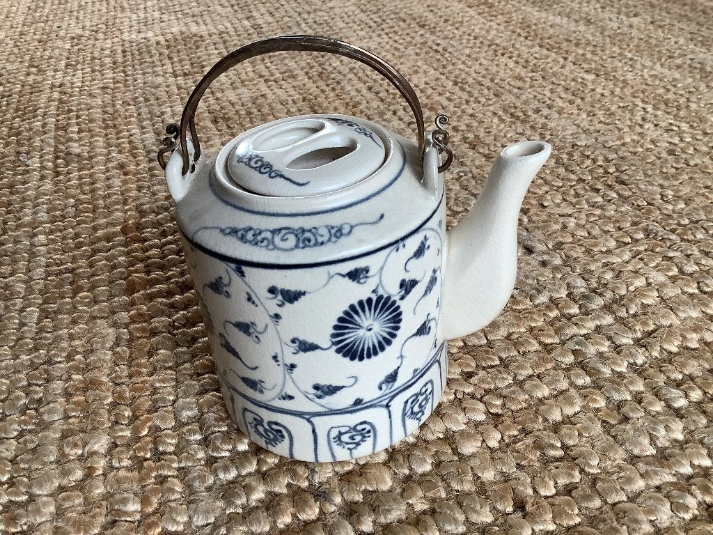 aardewerken theepot met metalen hengsel, Oosters, Vietnamees, Ophalen, Overige materialen, Overige typen, Zo goed als nieuw