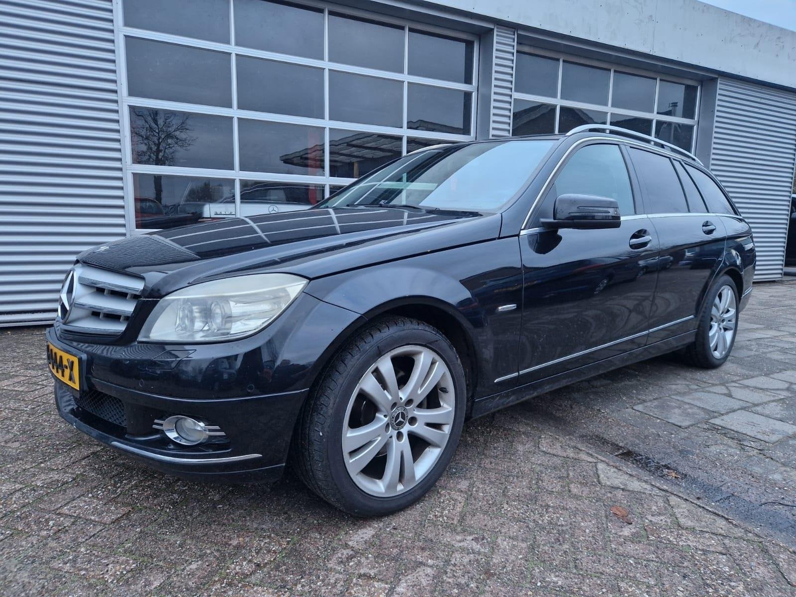 Mercedes-Benz C-klasse Estate 220 CDI, Auto's, Automaat, Zwart, 4 cilinders, Parkeersensor