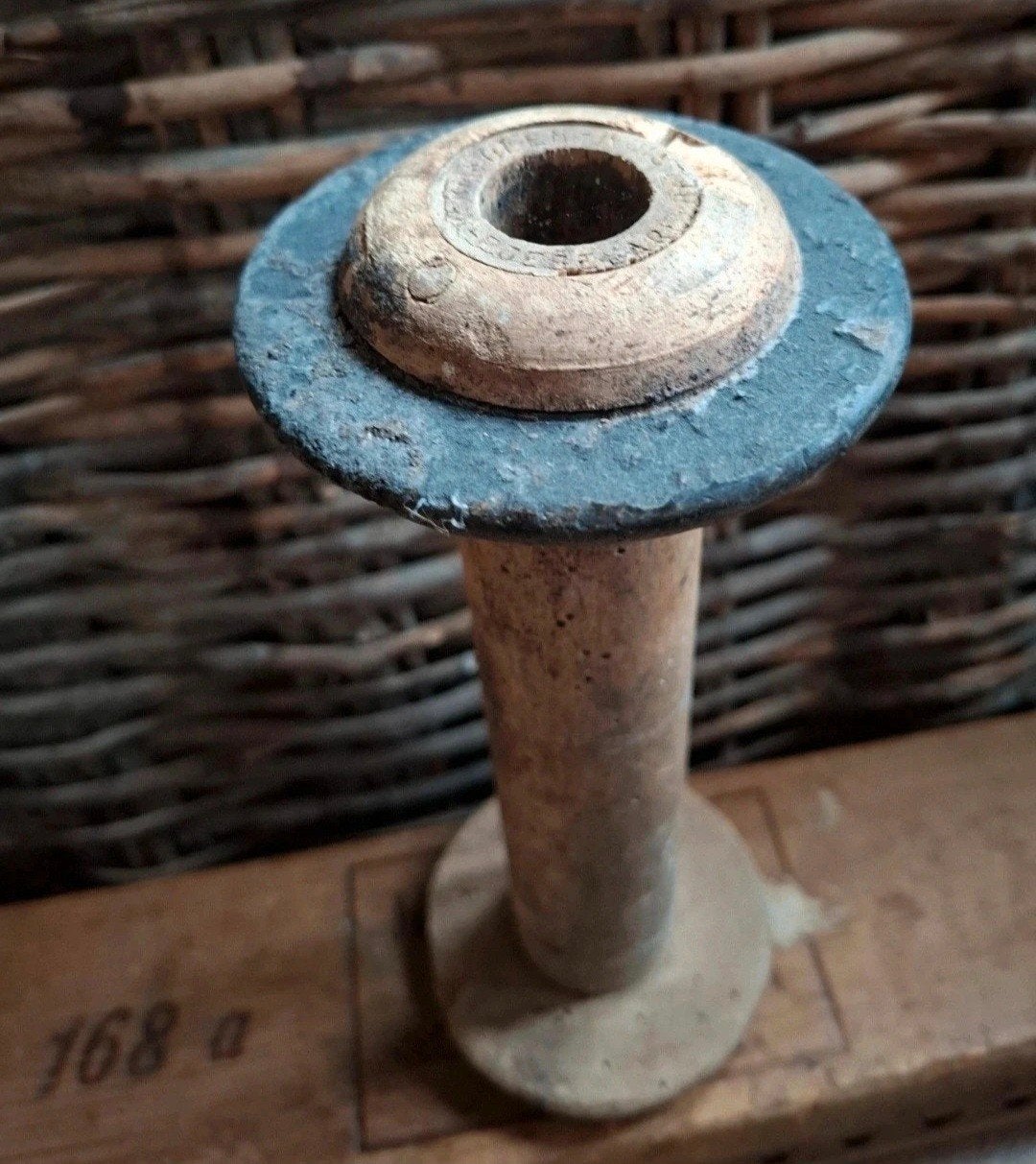 Vintage /antiek houten spoel, Antiek en Kunst, Verzenden