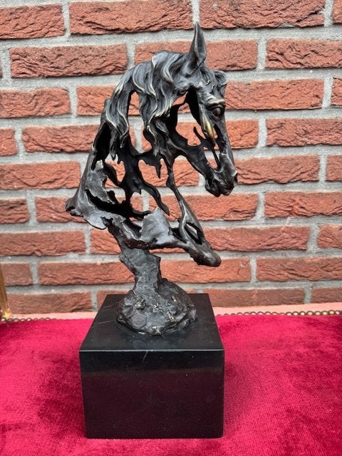 bijzondere sculptuur van een paardenhoofd, brons en marmer, Antiek en Kunst, Ophalen of Verzenden, Brons