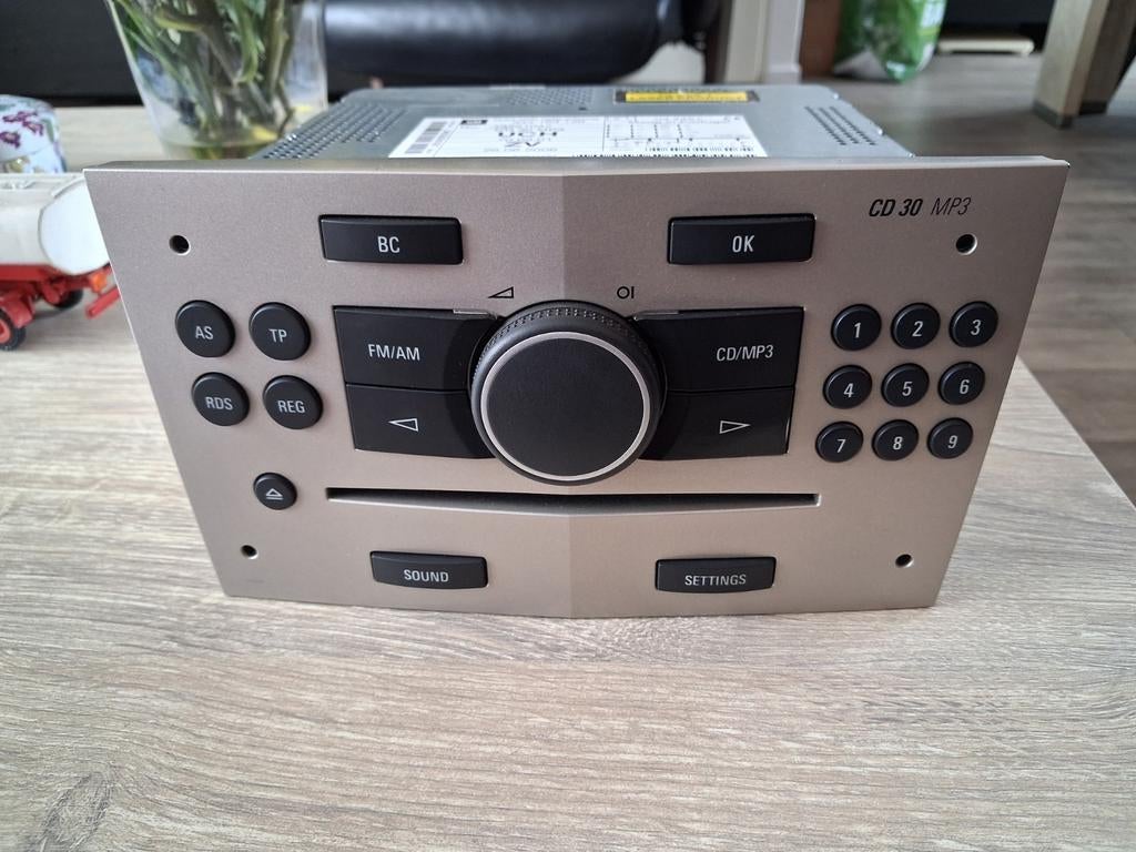 Opel CD 30 MP3 Autoradio - Delphi Grundig, Auto diversen, Autoradio's, Ophalen of Verzenden, Gebruikt