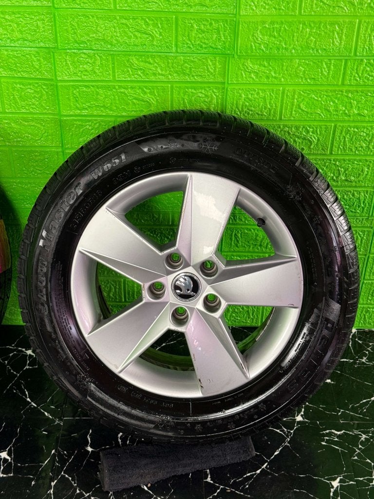 Originele Skoda Octavia Superb velgen 16" 5x112 winter 7mm, Niet ingevuld, 16 inch, Banden en Velgen, Niet ingevuld