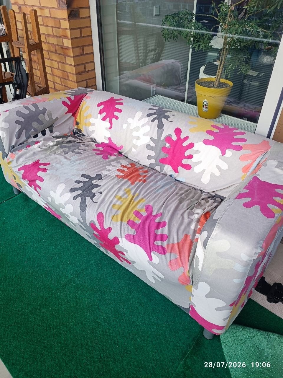 Gratis IKEA bank, Ophalen, Gebruikt, Modern, kleurrijk, 150 tot 200 cm