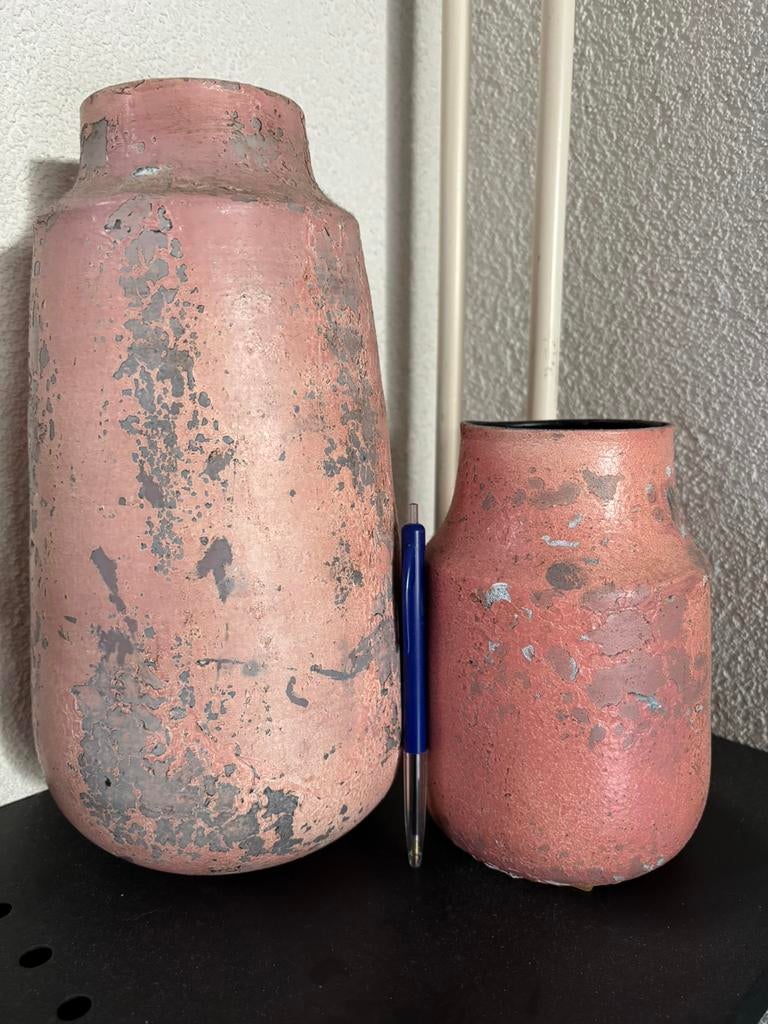 2 roze/grijze vazen van Loods 5, Huis en Inrichting, Woonaccessoires | Vazen, Overige materialen, Overige kleuren, Ophalen of Verzenden